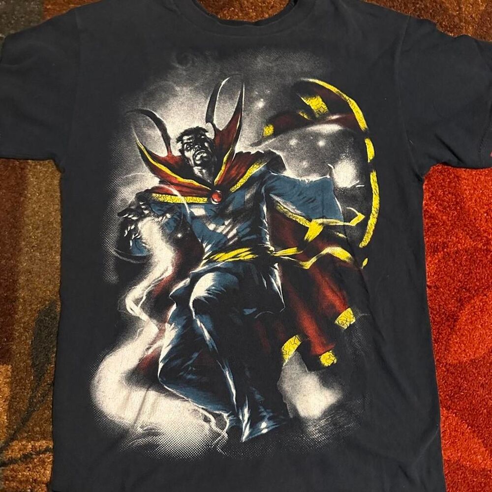 Marvel Men's Black and Navy T-shirt